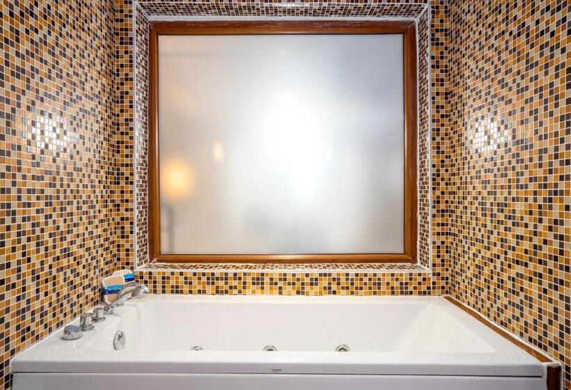 سوییت با چشم‌انداز دریا, Bera Hotel Alanya