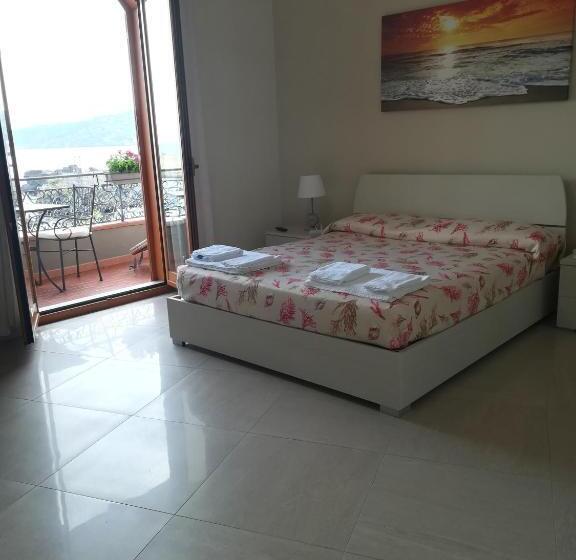 Quarto Deluxe Vista Mar, B&b La Spiaggetta Di Stazzo