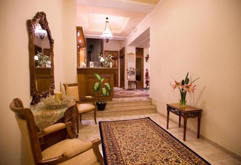 اتاق استاندارد سه نفره, Urania