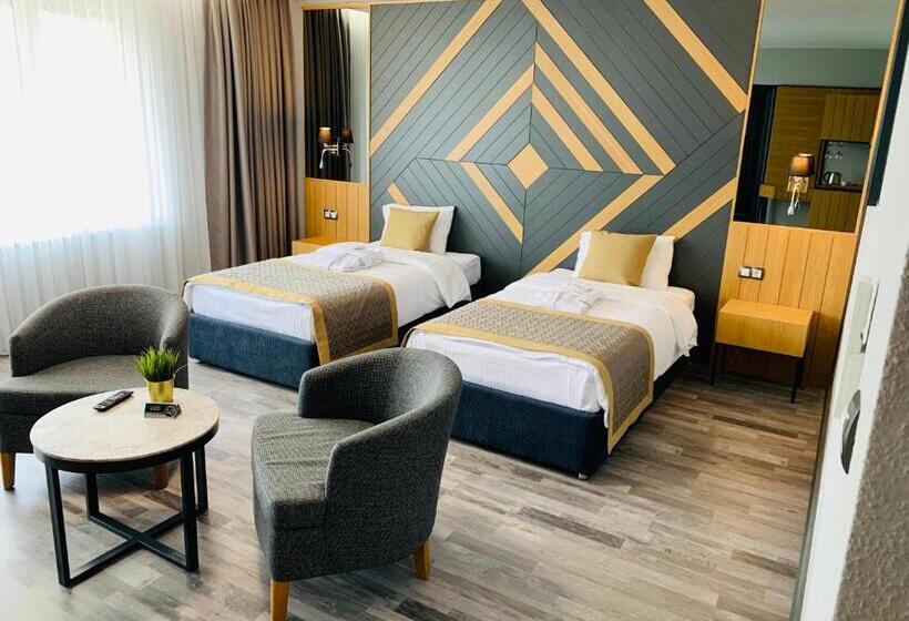 Family Suite, Konak