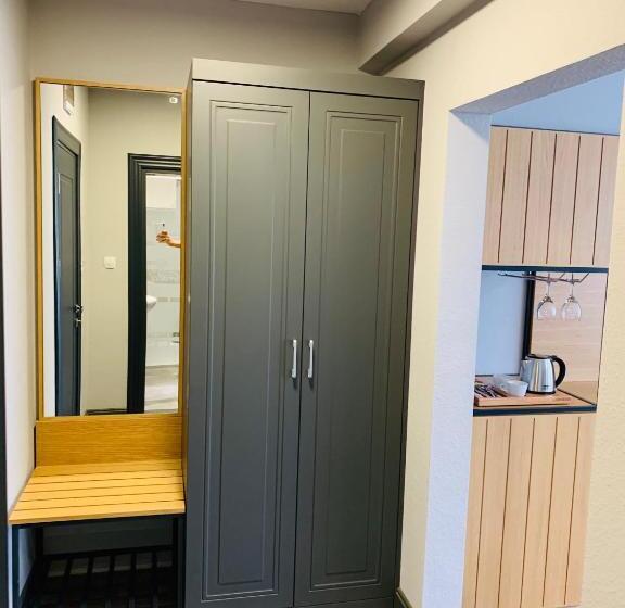 Family Suite, Konak