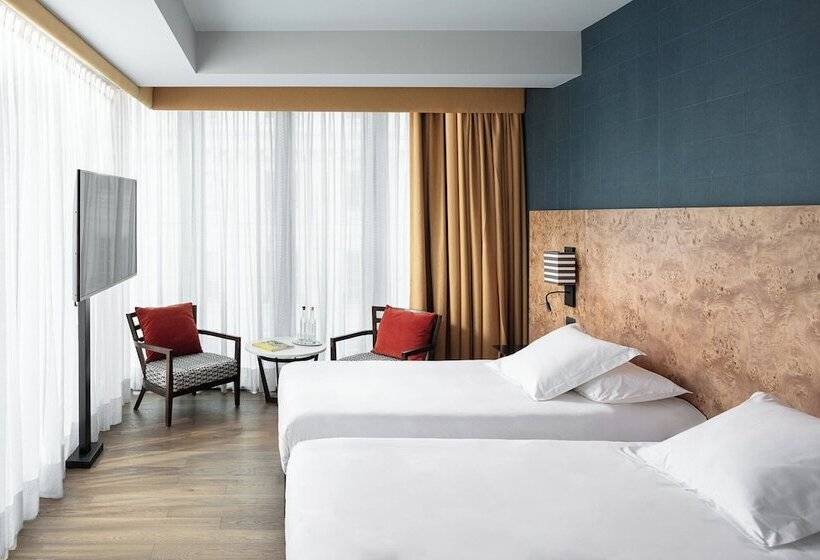 اتاق لوکس, Debaines Hotel Santiago