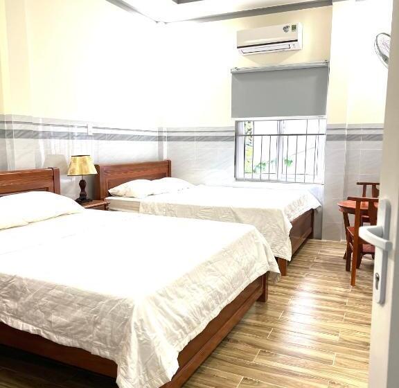 اتاق استاندارد سه تخته با بالکن, Blue Moon Hotel Mui Ne
