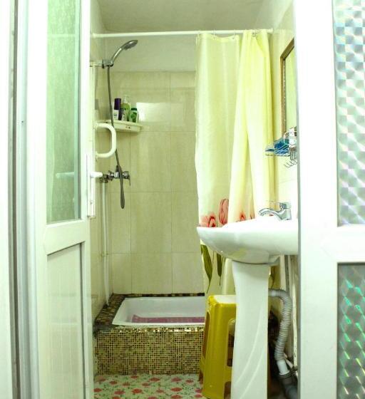 اتاق اکونومی یک تخته, City Hostel & Tours