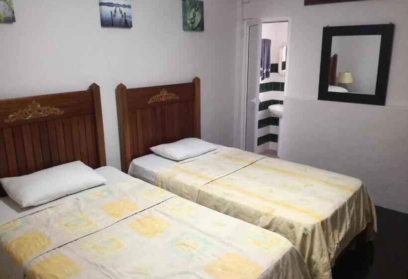 اتاق استاندارد, Auberge Madelon