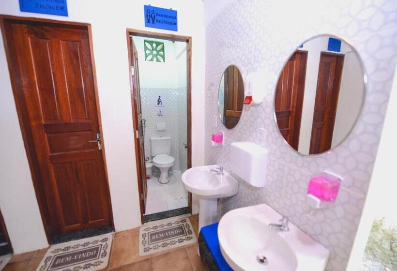 اتاق خانوادگی با سرویس بهداشتی مشترک, Hostel Caçari