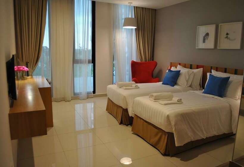Номер Deluxe, Ramada By Wyndham Meridin Johor Bahru