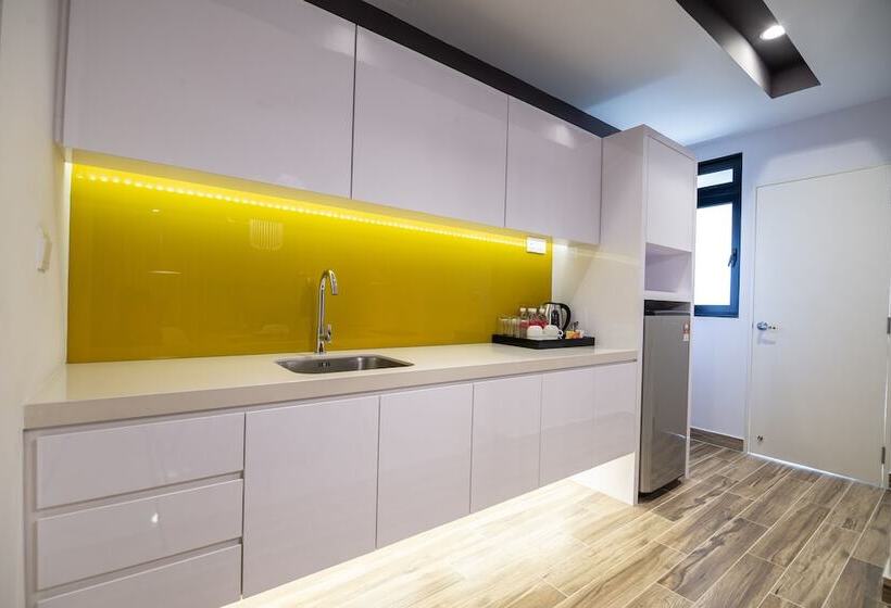 Люкс Премиум, Ramada By Wyndham Meridin Johor Bahru