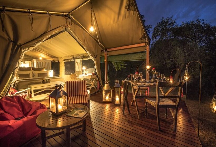 豪华房间, Flameback Eco Lodge