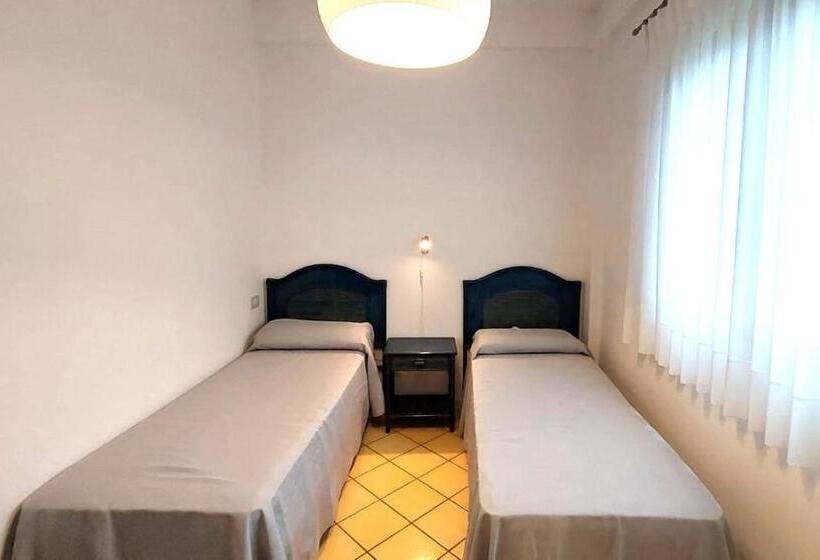 Апартаменты 1 Спальня, Trezene Village