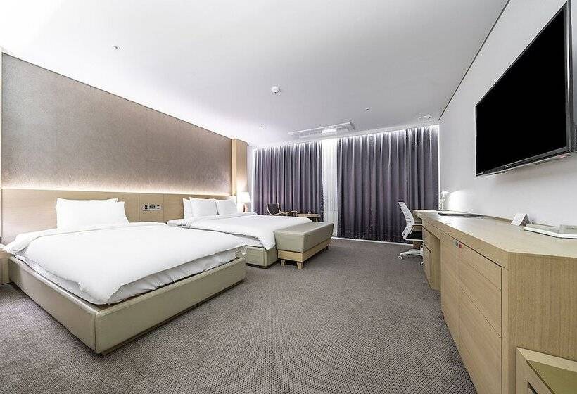 Номер Deluxe, Wonju City Hotel Hyeoksin