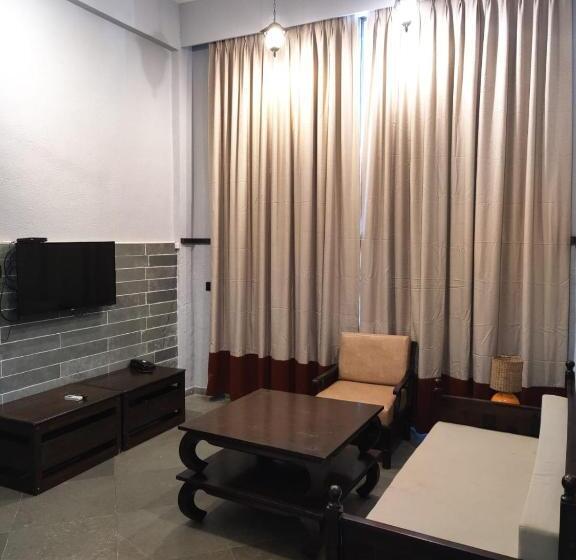 سوئیت کلاسیک, Triose Boutique Hotel Lonavala