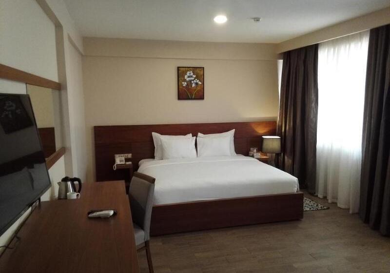 디럭스 룸, Ah Hotel And Conference