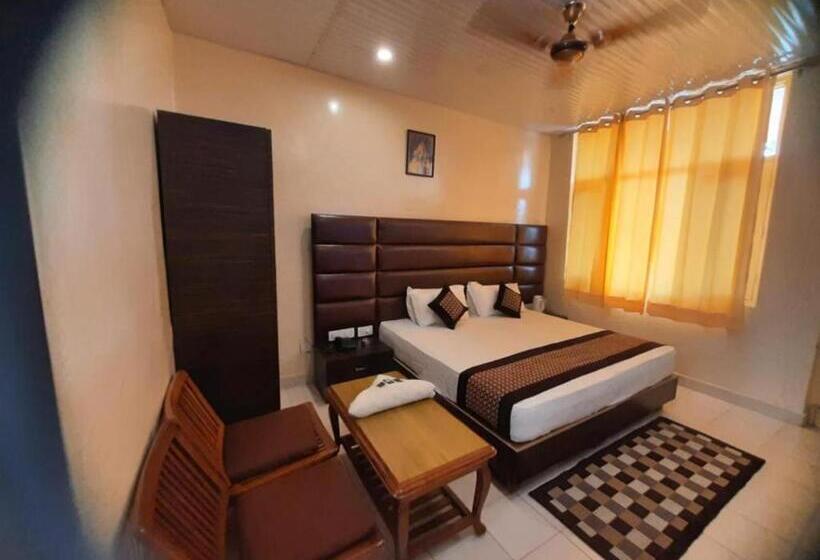 Номер Superior, Pops Resort
