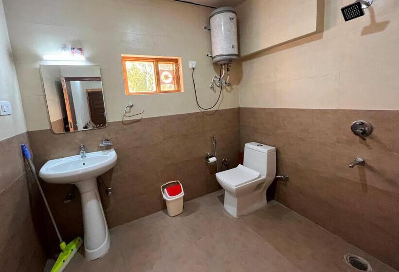 Номер Стандарт, Pops Resort