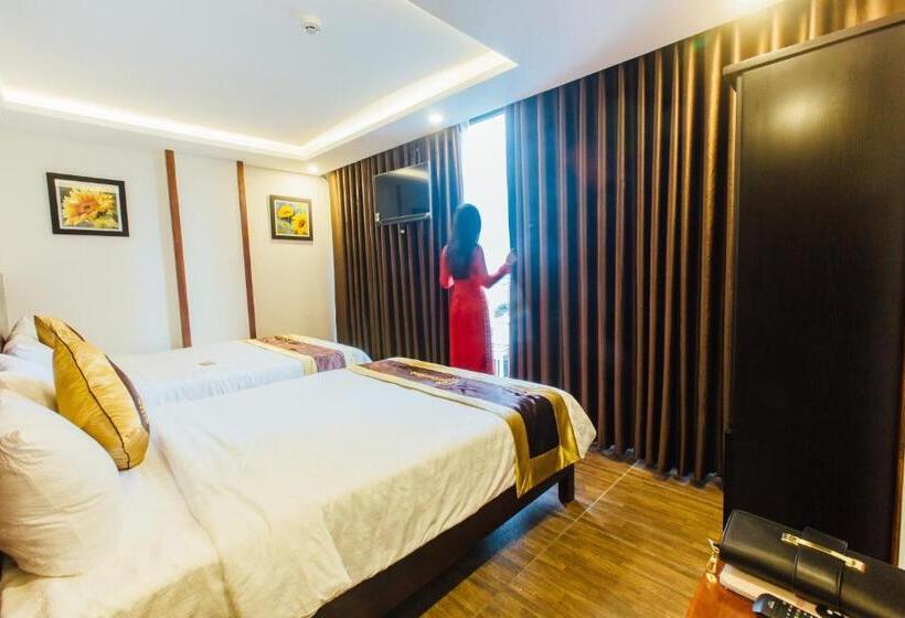 اتاق خانوادگی, Sunflower Hotel 2