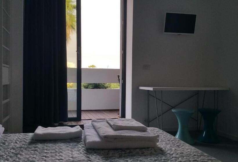 豪华海景房带阳台, B&b Brezza Di Mare
