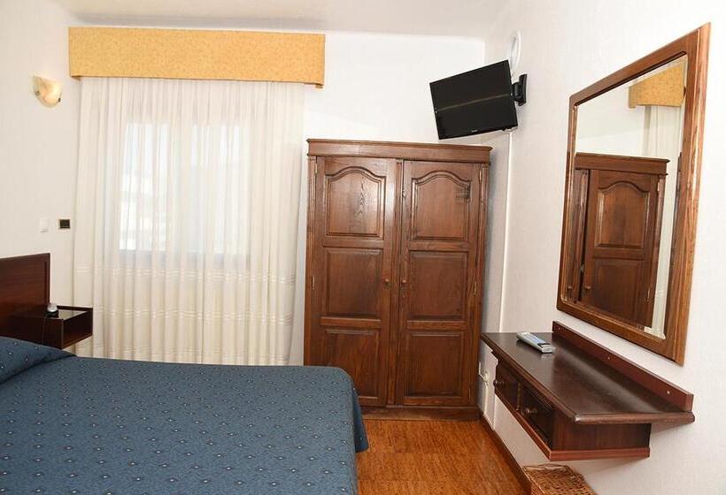 اتاق استاندارد, Val Flores