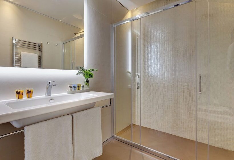 اتاق استاندارد, Singer Palace Hotel Roma