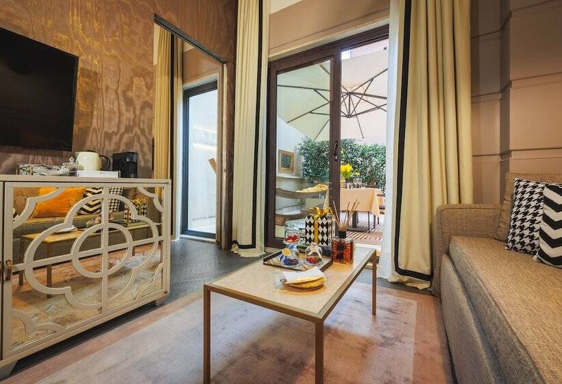Suite with Terrace, Singer Palace Hotel Roma