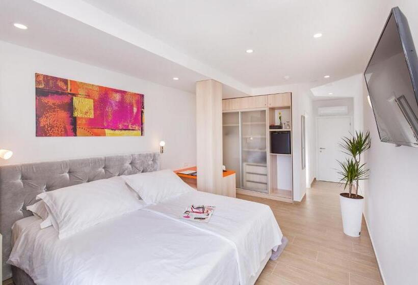 اتاق استاندارد با بالکن, Boutique Flamingo B&b