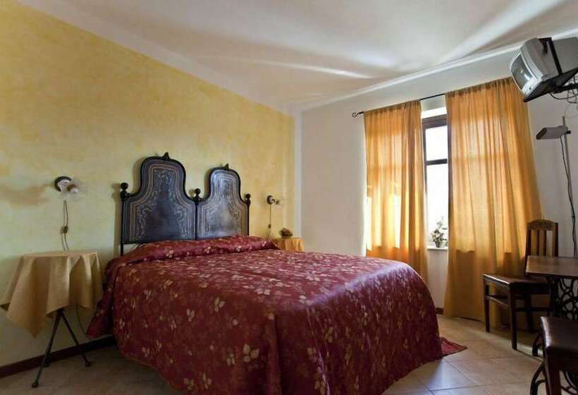 Quarto Estandar, I Grilli