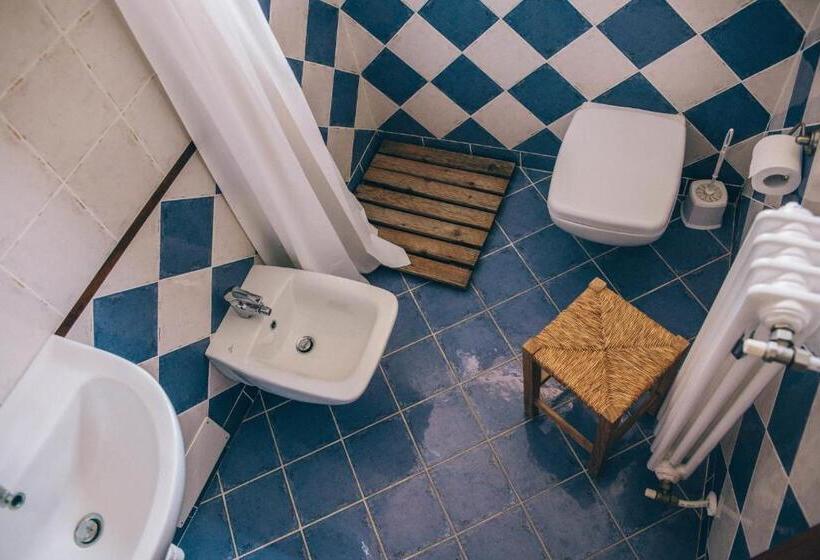 Quarto Estandar, I Grilli