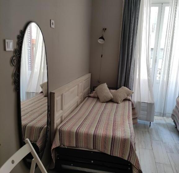 اتاق استاندارد, Hostal Hispalense