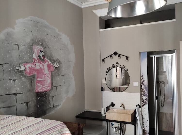 اتاق استاندارد چهار تخته, Hostal Hispalense