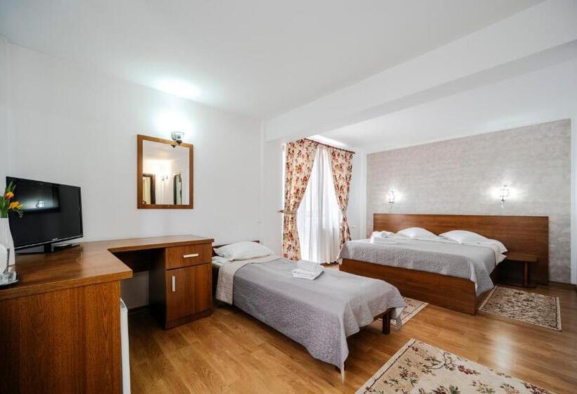 اتاق استاندارد سه نفره, Pension Valeria