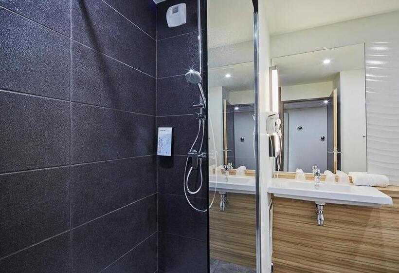 Háromágyas Standard Szoba, Holiday Inn Express Le Havre Centre
