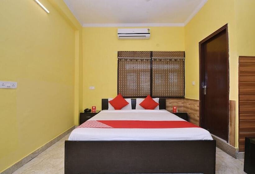 标准间, Super Hotel O Gms Road Ballupur Chowk