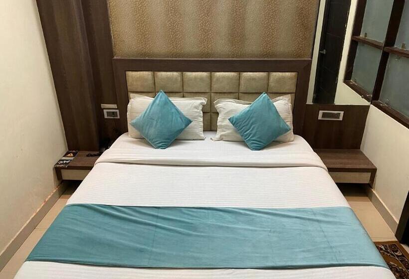 Номер Deluxe, Royal Galaxy