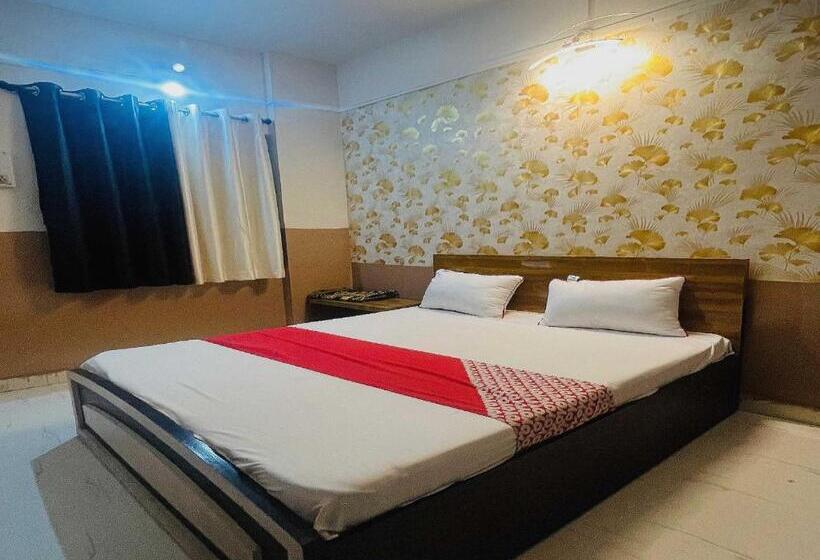 Трехместный Номер Классика, Royal Lodging