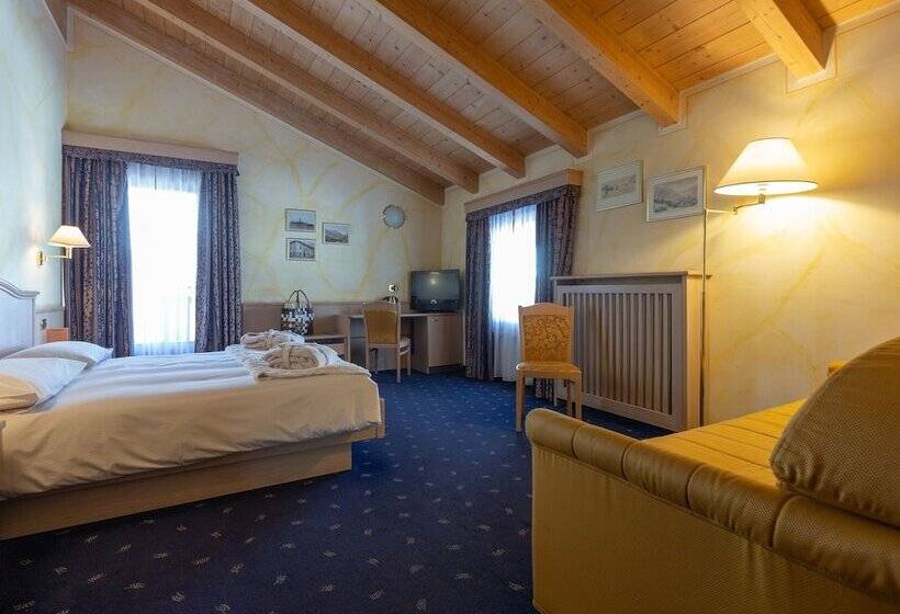 اتاق راحتی سه تخته, Mont Chalet Nevada   Hotel & Spa