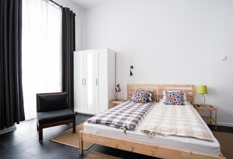 Апартаменты 1 Спальня с Балконом, Hostel Likehome