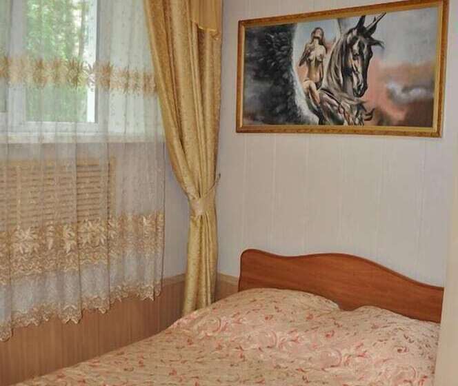 带共用浴室的标准房间, Inn Mega