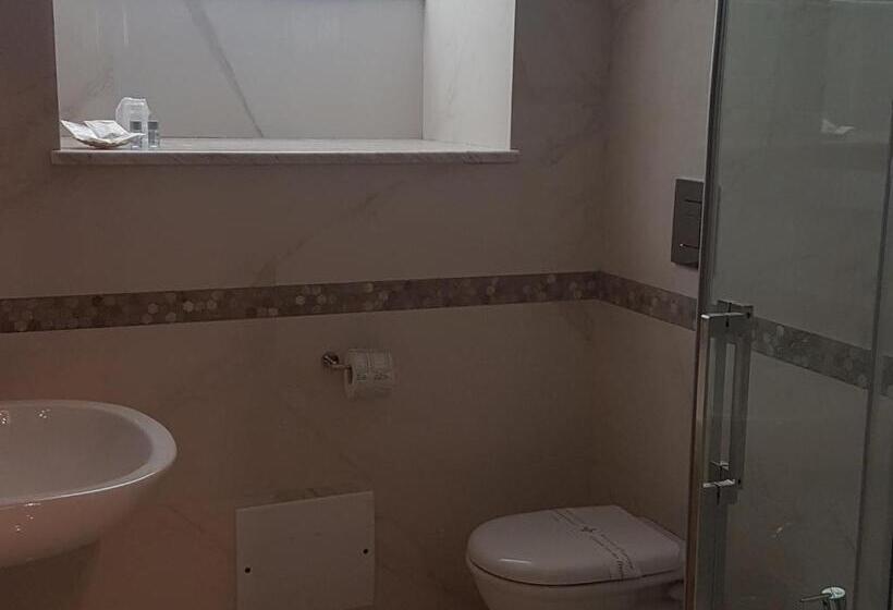 اتاق اکونومی, Buono B&b
