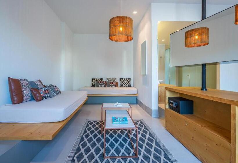 Люкс с гидромассажем, Dreambox Mykonos Suites