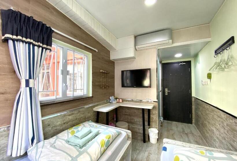 اتاق لوکس با چشم‌انداز شهر, Hong Kong Hostel