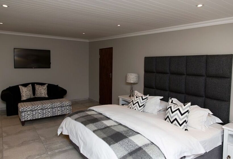 Номер Стандарт, Nuwerus Lodge Paarl