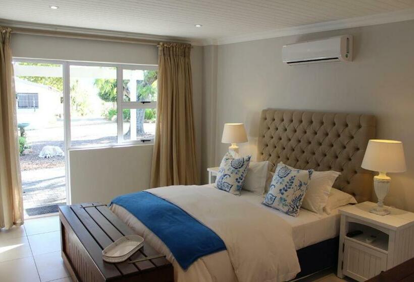 Номер Стандарт, Nuwerus Lodge Paarl