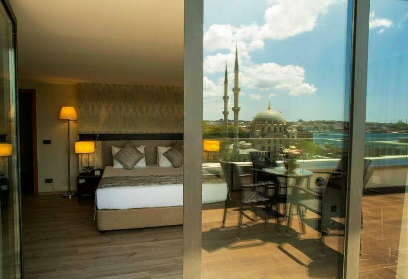 Suite with Terrace, Port Bosphorus