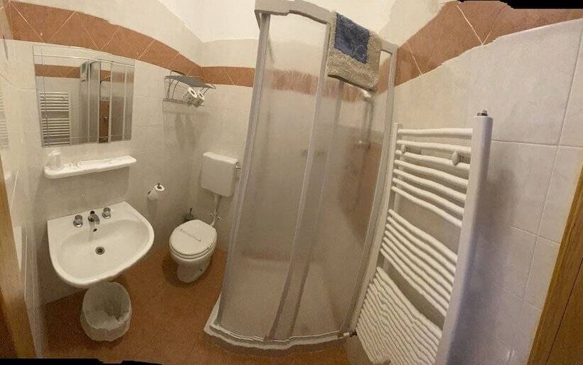 Quarto Estandar Individual, Le Vele