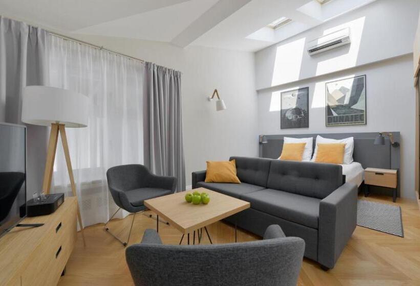 带1个卧室的顶楼公寓, Stradonia Serviced Apartments
