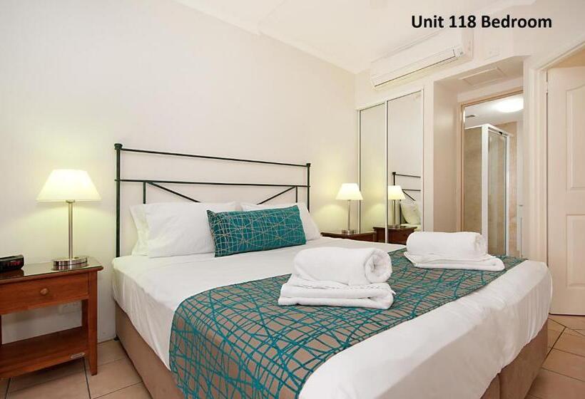 Апартаменты 2 Спальни, The Newport On Macrossan   Adults Only