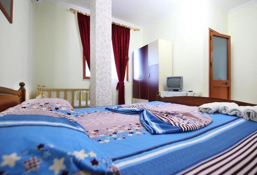 디럭스 룸, My Home Guest House