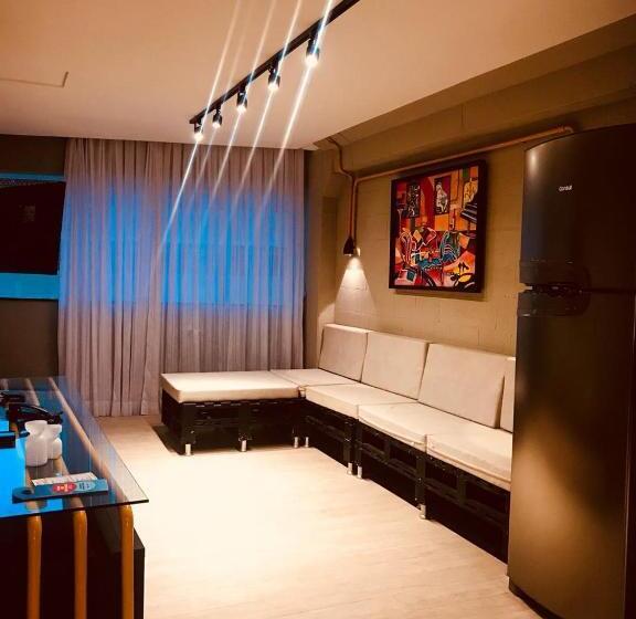 Quarto Triplo Deluxe, Bessa Golden Flats