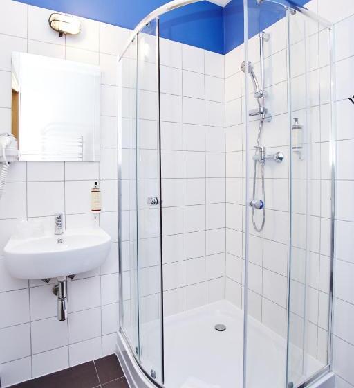 Номер Стандарт, Koszary Arche