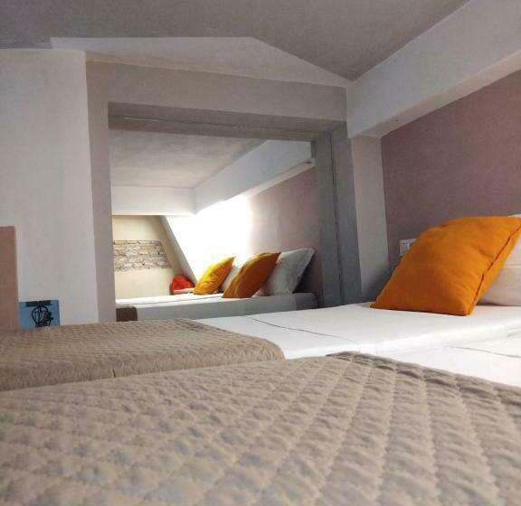 Camera Standard, Nerva Accomodation Cavour